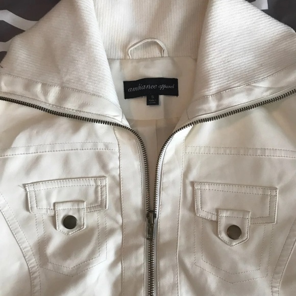 Jacket - Picture 2 of 4